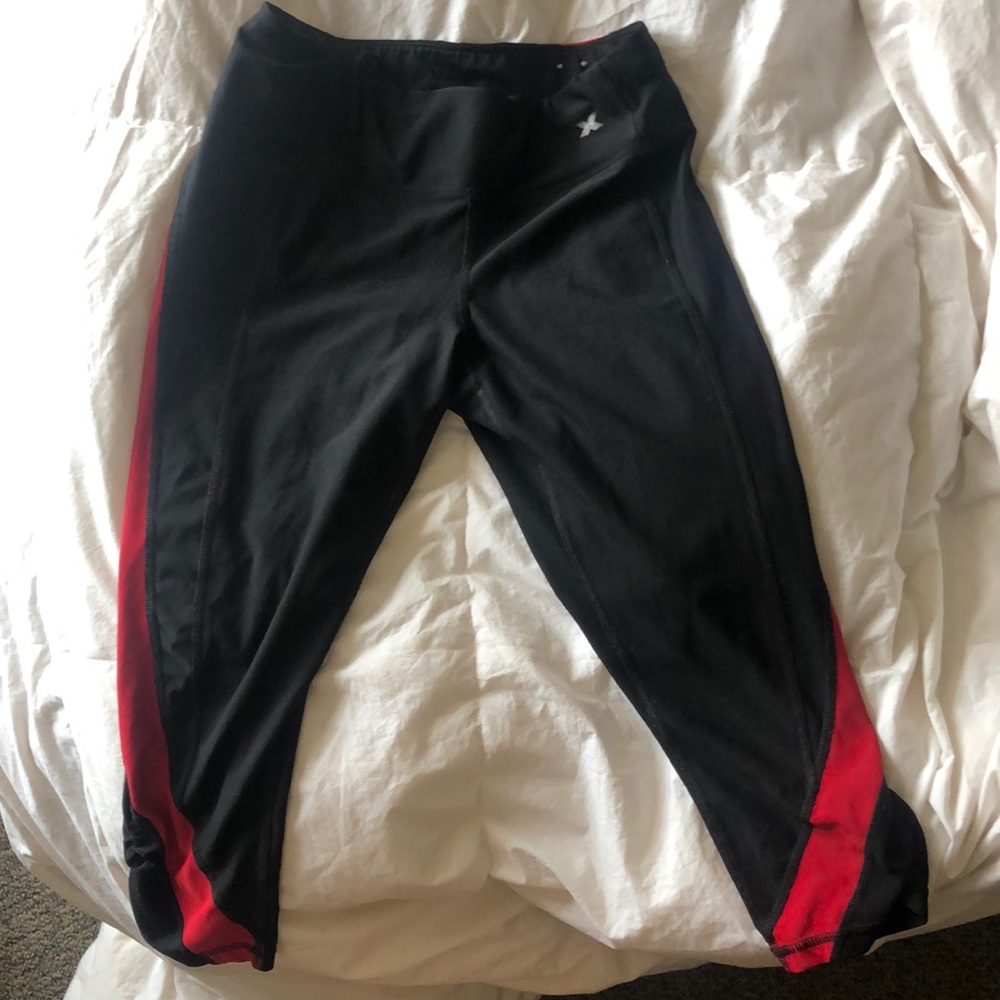 Cropped Leggings (around knee length)
